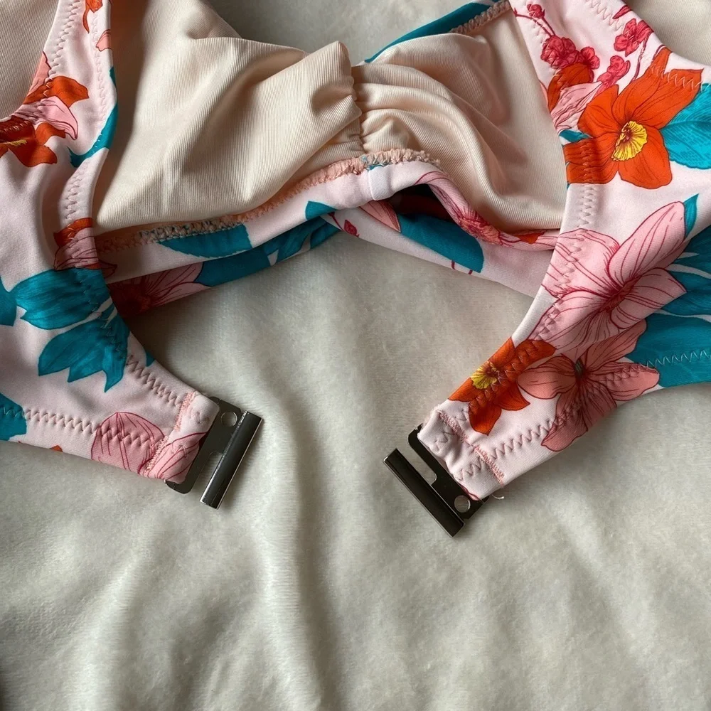 Cupshe Floral Bikini Top Pink Orange Teal Twist Front – Size Small NWT